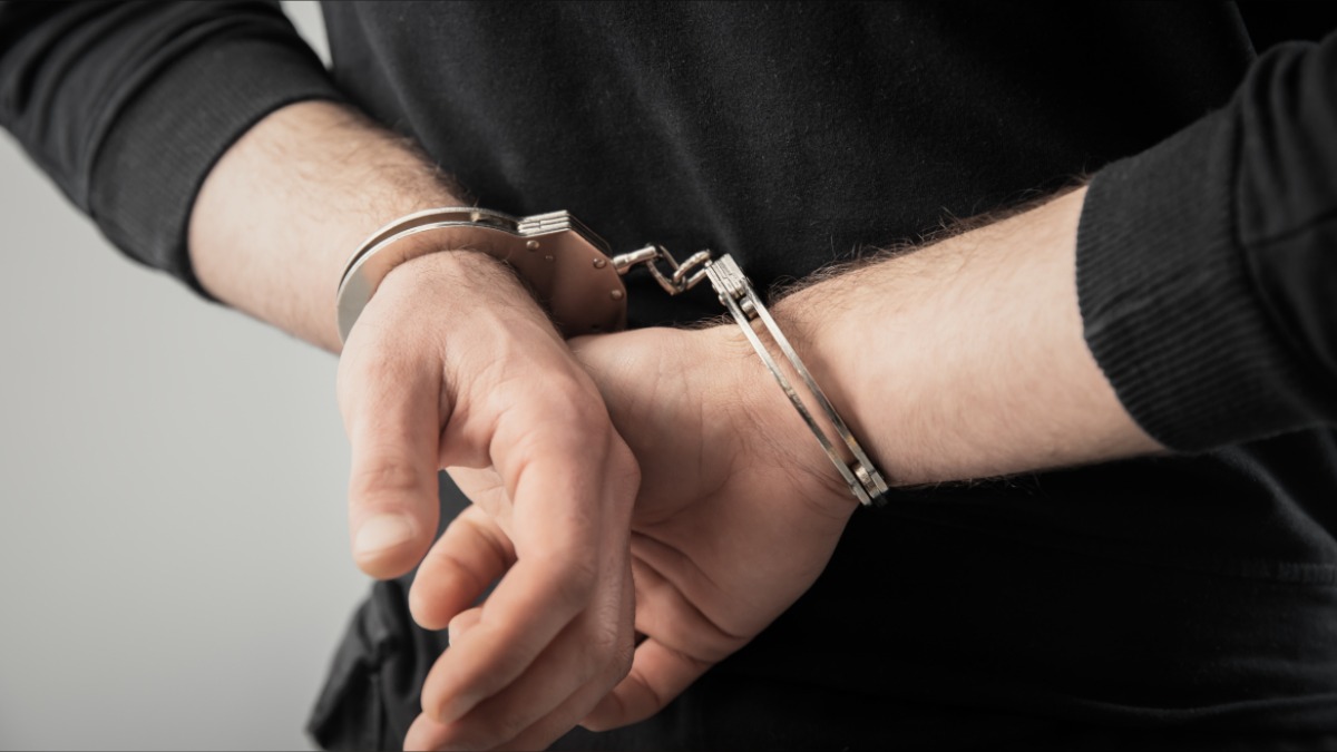 Θεσσαλονίκη: Ανήλικος έπεισε 13χρονη να βάλει τιμαλφή σε σακούλα