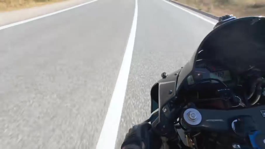 Ταυτοποιήθηκε ο οδηγός του βυτιοφόρου που έκανε προσπέραση «τυφλή» στροφή – «Παρά λίγο να πεθάνουμε»