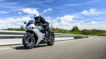 Norton Manx R: Η αίσθηση του αναβάτη πάνω από τους αριθμούς