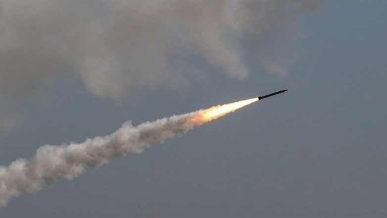 Η Ουκρανία έπληξε ρωσικό στρατιωτικό αεροδρόμιο και κέντρο πυραύλων Η Ουκρανία έπληξε ρωσικό στρατιωτικό αεροδρόμιο και κέντρο πυραύλων
