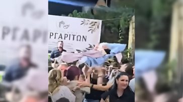 Κρήτη: Σήκωσαν κατάκοιτη ηλικιωμένη πάνω σε ξαπλώστρα σε γλέντι