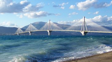 Αμερικανική θαλαμηγός προσάραξε με 5 επιβαίνοντες στο Ρίο