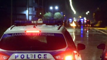 Πειραιάς: Συνελήφθησαν επ’ αυτοφώρω δύο άτομα για διάρρηξη διαμερίσματος