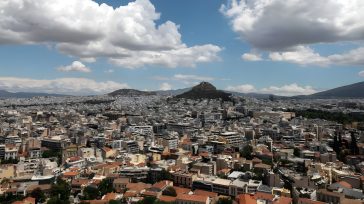Bloomberg: Η Ελλάδα σχεδιάζει πρόωρη αποπληρωμή χρέους 13 δισ. ευρώ