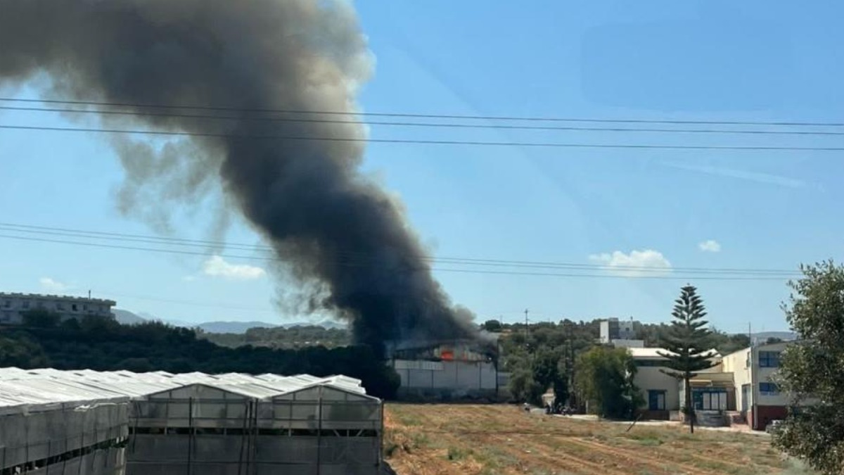 Φωτιά σε αποστακτήριο στο Ρέθυμνο