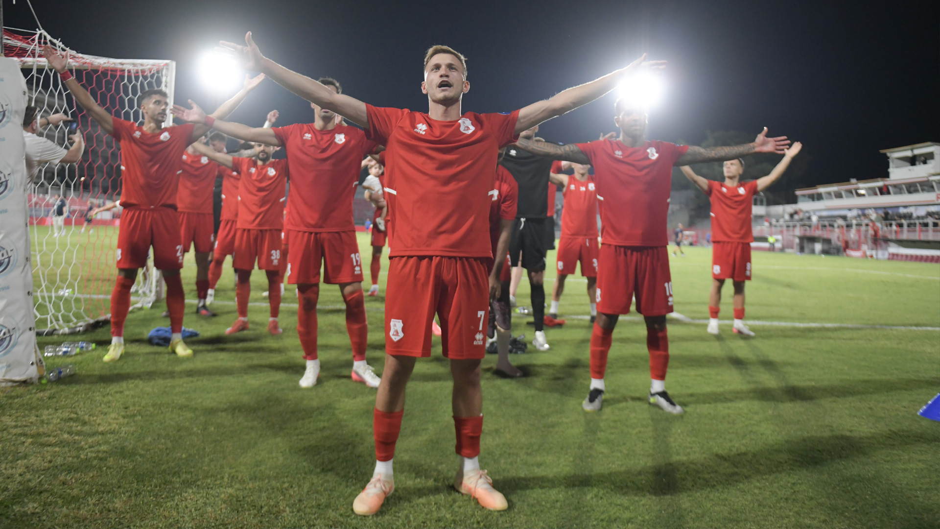 Πρόκριση στο 94′ για τον Πανσερραϊκό