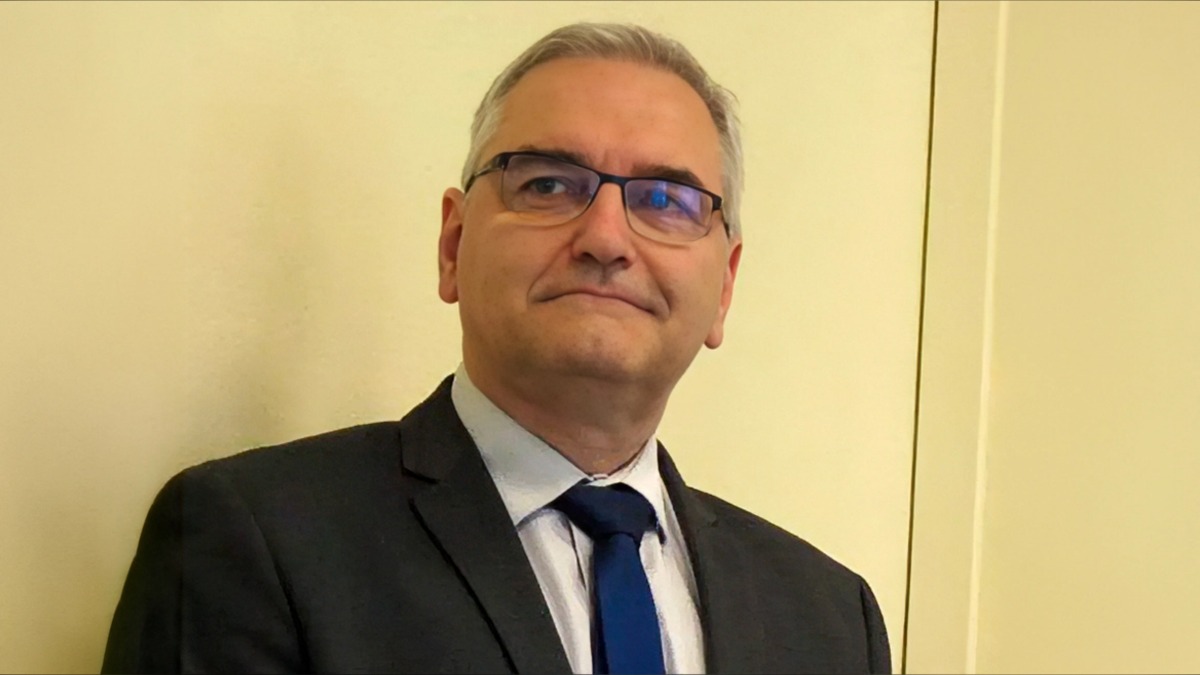 Προσέφερε διουρητικά σε γυναίκες για να τις μαγνητοσκοπεί στην τουαλέτα
