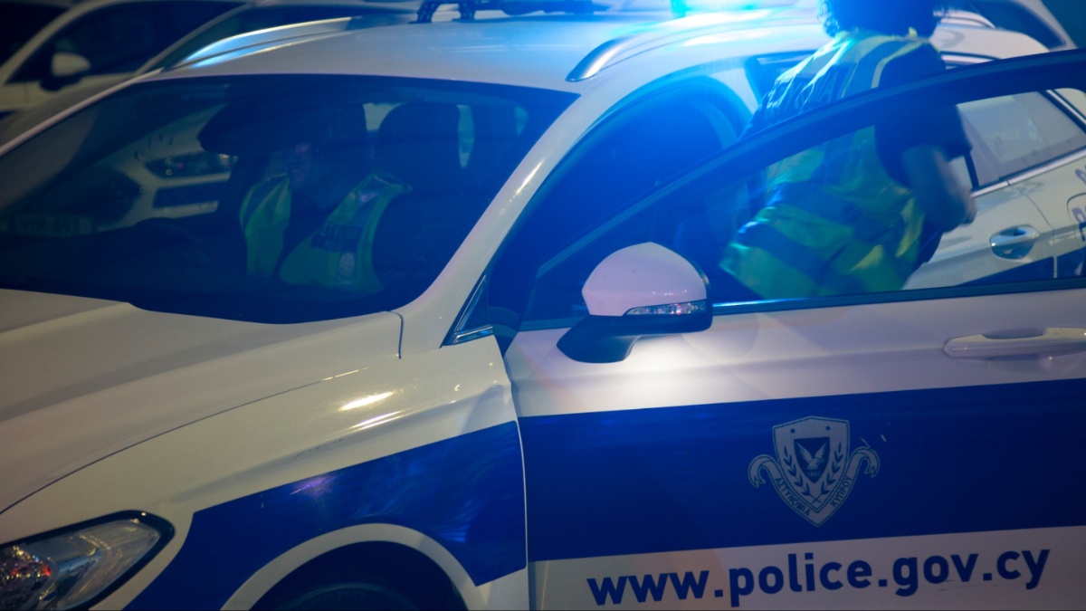 Κύπρος: Αναίσθητος πατέρας άφησε το παιδί του σπίτι για να δει ποδοσφαιρικό αγώνα στην Αλβανία