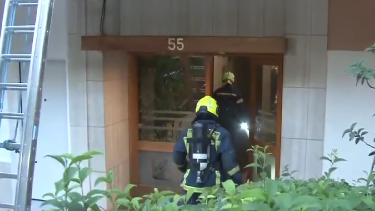 Συναγερμός στη Νέα Σμύρνη από φωτιά σε διαμέρισμα
