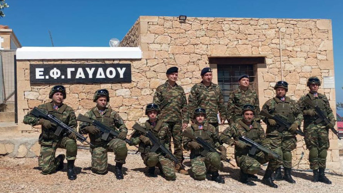 Περιοδεία του Αρχηγού ΓΕΣ σε στρατιωτικές μονάδες και σχηματισμούς της Κρήτης