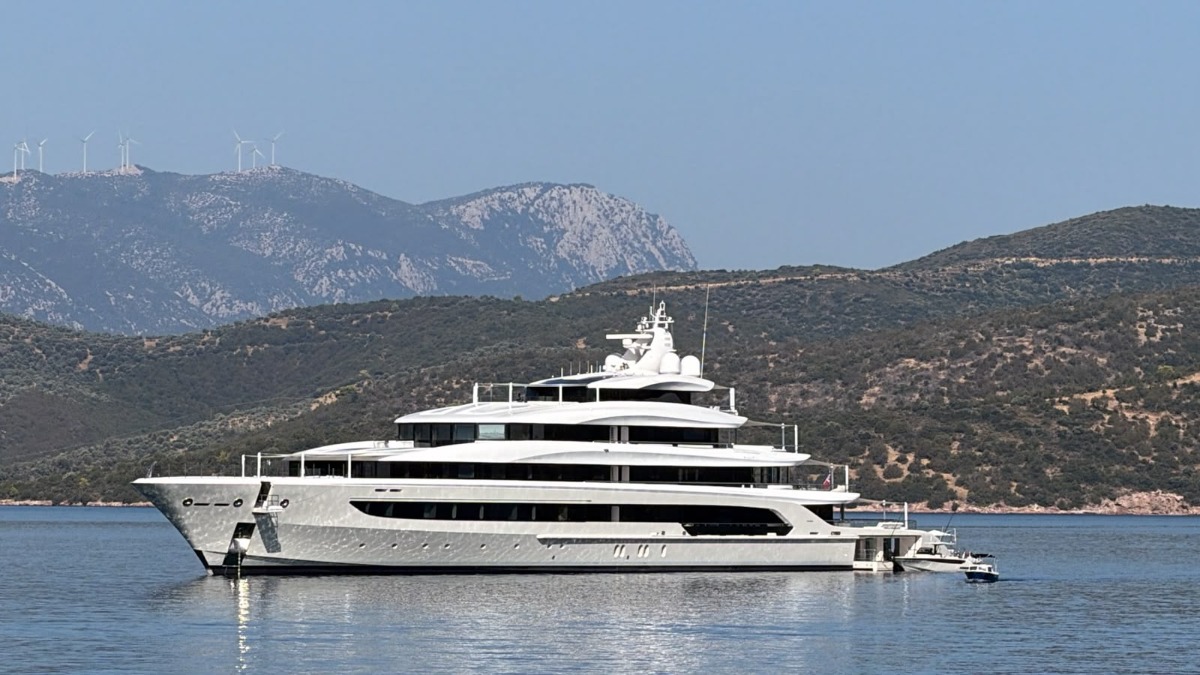 Στον Πόρο το υπερπολυτελές superyacht «H3» του δισεκατομμυριούχου Waleed bin Ibrahim Al Ibrahim