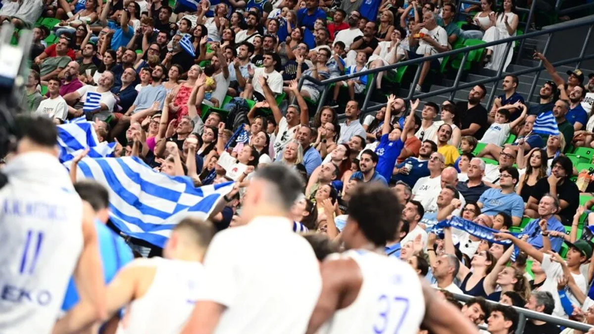 Λιγότερα από 4.800 εισιτήρια διαθέσιμα με Ισπανία