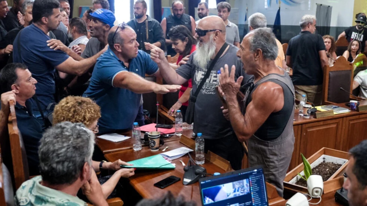 «Ρεσάλτο» των κτηνοτρόφων της Λέσβου στο Περιφερειακό Συμβούλιο