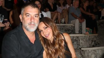 Δέσποινα Βανδή για τη σχέση της με τον Βασίλη Μπισμπίκη: «Κοιμόμαστε κάθε βράδυ αγκαλιά»