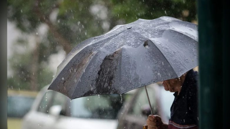 Καιρός: Σύντομο πέρασμα με μπόρες και καταιγίδες το βράδυ Καιρός: Σύντομο πέρασμα με μπόρες και καταιγίδες το βράδυ