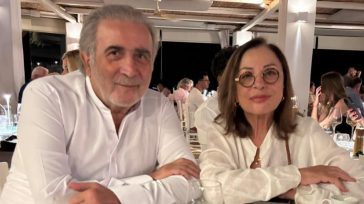 Ο Λάκης Λαζόπουλος και η Χάρις Αλεξίου σε μια σπάνια βραδινή συνάντηση – Που βρέθηκαν;