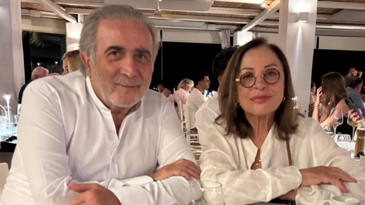 Ο Λάκης Λαζόπουλος και η Χάρις Αλεξίου σε μια σπάνια βραδινή συνάντηση – Που βρέθηκαν;