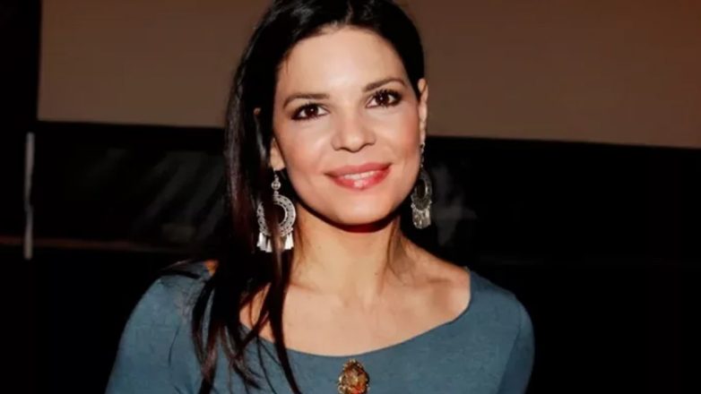 Μαρίνα Ασλάνογλου: «Το φλερτ θέλει βλέμματα, όχι μηνύματα»