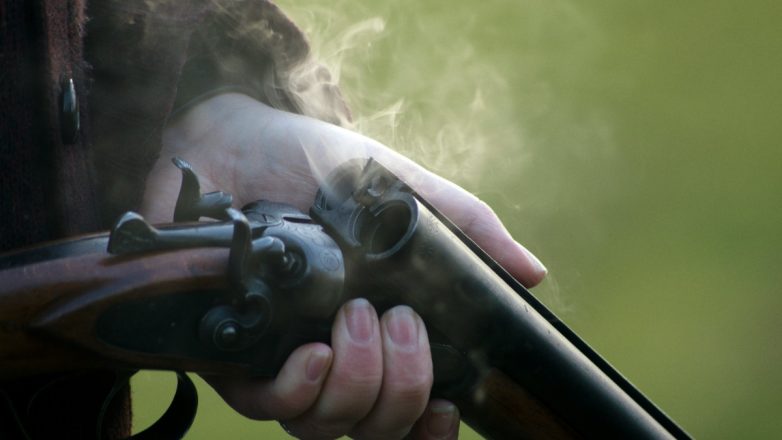 Έδιωξαν τον κλέφτη και εκείνος επέστρεψε με καραμπίνα Έδιωξαν τον κλέφτη και εκείνος επέστρεψε με καραμπίνα