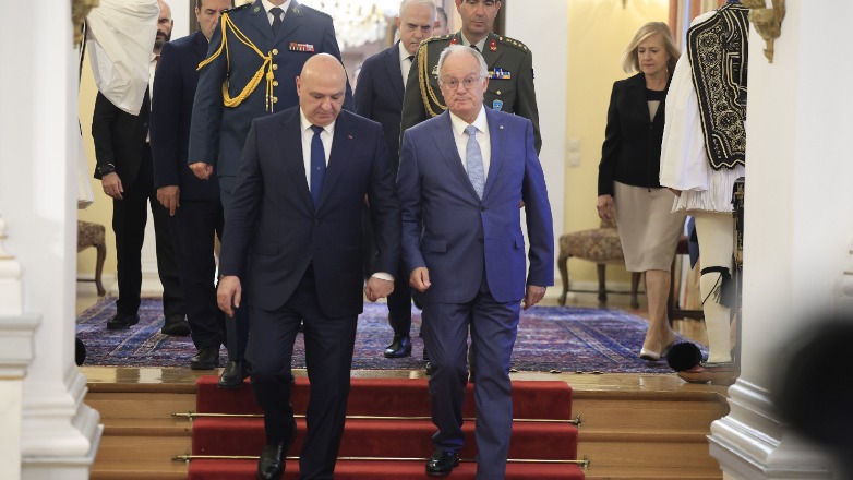Συνάντηση Τασούλα – Αούν: «Η Ελλάδα θα κάνει το παν για να βοηθήσει τον φίλο Λίβανο»