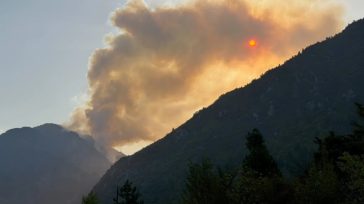 Φωτιά στην Τραπεζίτσα Κόνιτσας: Έξι ελικόπτερα επιχειρούν