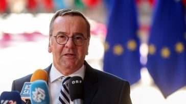 Πιστόριους: Η στρατιωτική επικράτηση της Ρωσίας στην Ουκρανία θα ενθάρρυνε τους αυταρχικούς ηγέτες παγκοσμίως