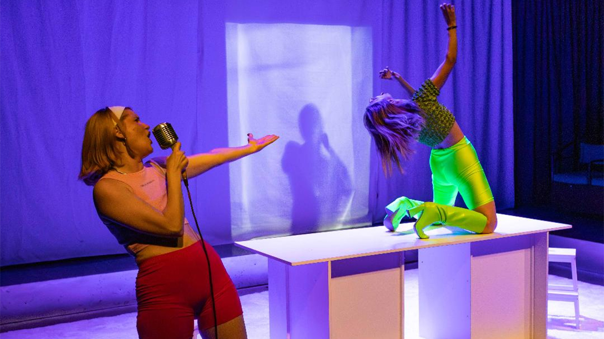«Καλύτερα να σου βγει το μάτι» στο Studio Μαυρομιχάλη