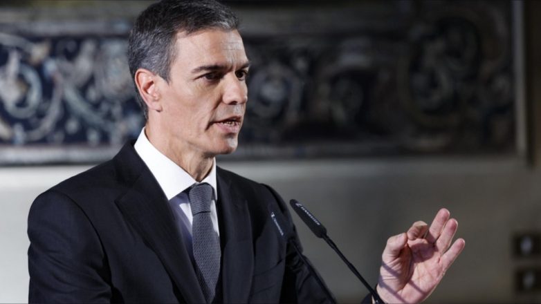 Πέδρο Σάντσεθ: «Απρόβλεπτη η εισροή των 72.000 μεταναστών στη Θέουτα» Πέδρο Σάντσεθ: «Απρόβλεπτη η εισροή των 72.000 μεταναστών στη Θέουτα»
