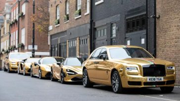 Έχουν Ferrari, Lamborghini και Bentley, αλλά δεν πληρώνουν ούτε τα πρόστιμα για το παρκάρισμα