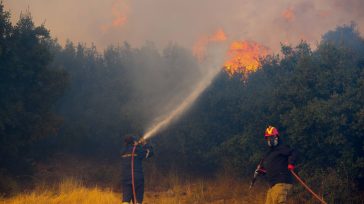Πολύ υψηλός κίνδυνος πυρκαγιάς αύριο σε Αττική, Εύβοια και Κρήτη