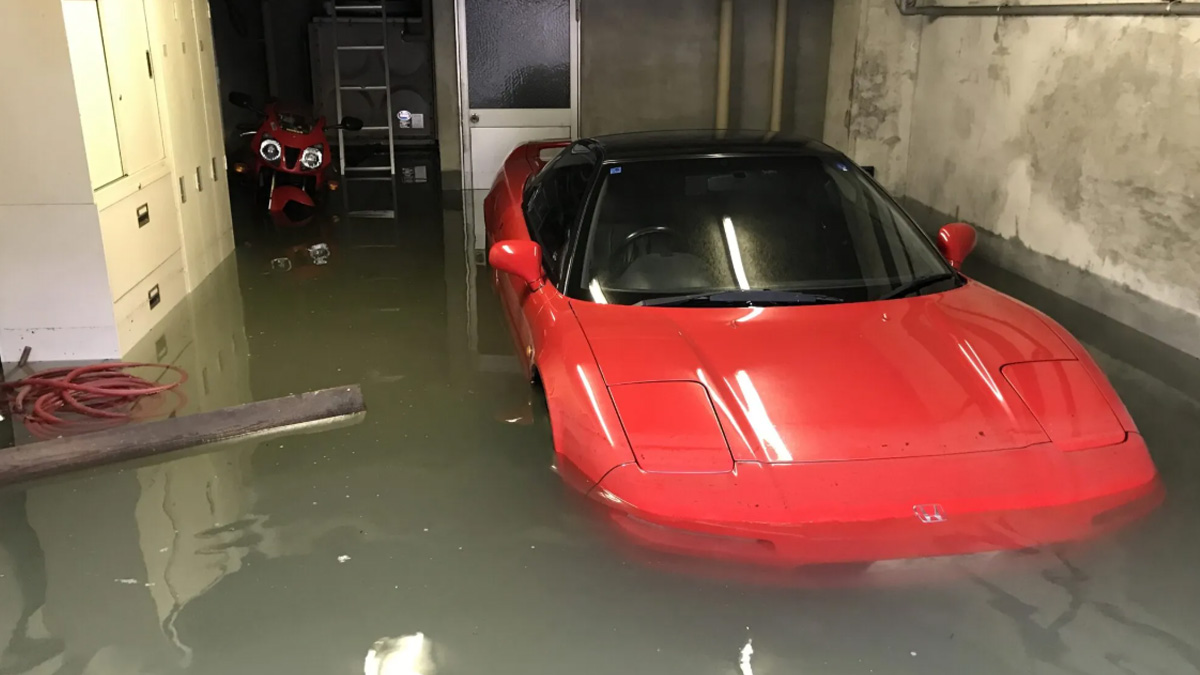 Έδωσαν 51.000 δολάρια για ένα Honda NSX που είχε γίνει… υποβρύχιο (Βίντεο)