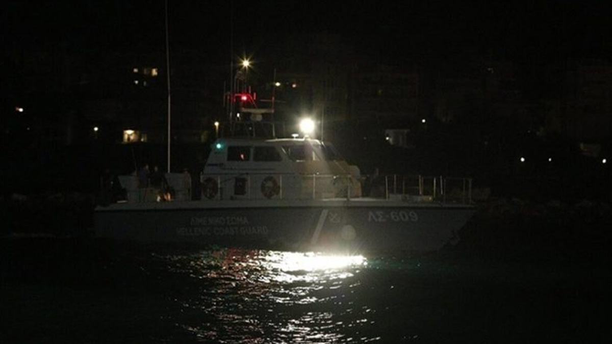 Ένας νεκρός σε σύγκρουση θαλαμηγού με λέμβο στα Ίσθμια