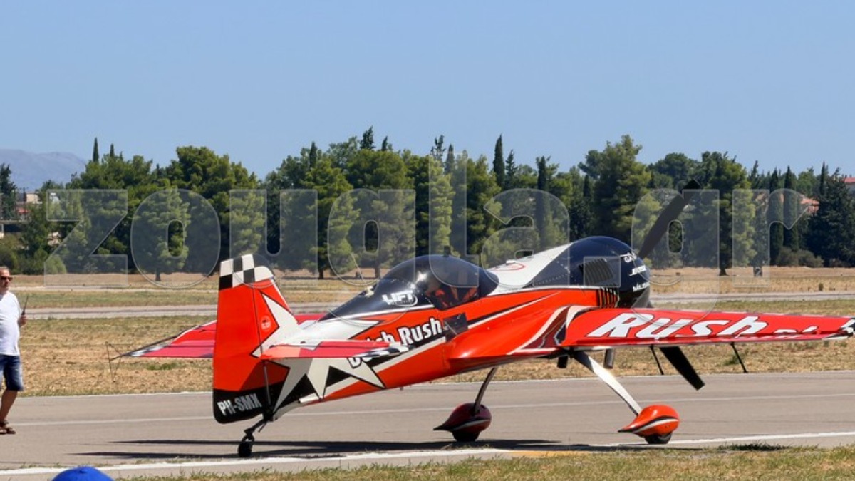 Athens Flying Week: Εντυπωσιακές εικόνες και βίντεο από το μεγαλύτερο αεροπορικό σόου της Ελλάδας
