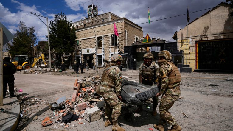 Βολιβία: Ισχυρές εκρήξεις σε στρατιωτική βάση – Τρεις νεκροί και πάνω από 10 αγνοούμενοι