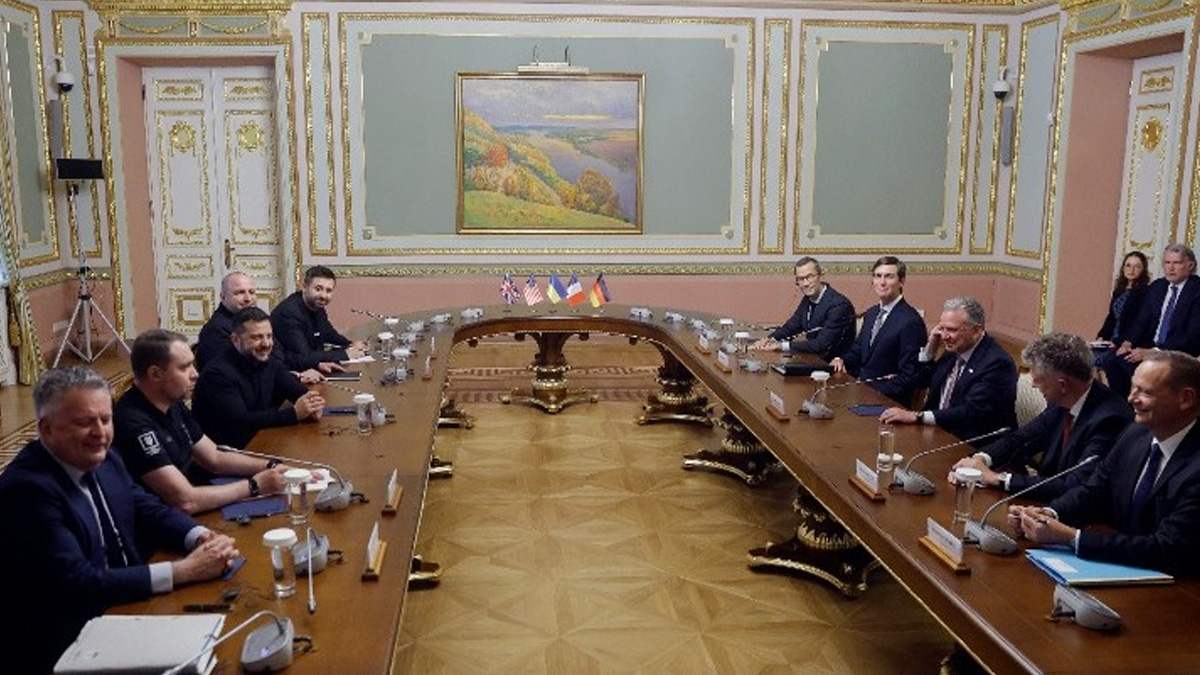Ουκρανία: Οι απεσταλμένοι των ΗΠΑ παρουσίασαν νέες «πιο αποτελεσματικές» προτάσεις