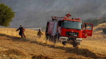 Διπλό πύρινο μέτωπο στην Ηλεία