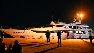 Ένας νεκρός σε σύγκρουση θαλαμηγού με λέμβο στα Ίσθμια