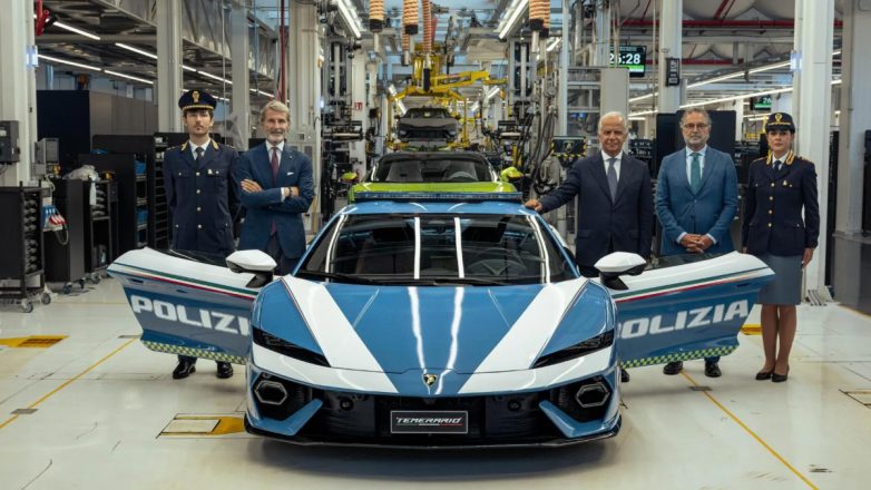 Πού χρησιμεύουν πραγματικά οι 910 ίπποι μιας Lamborghini; Στο να σώζουν ανθρώπινες ζωές