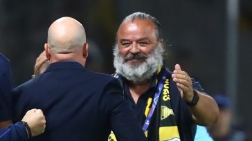 Σε πελάγη ευτυχίας ο Ηλιόπουλος