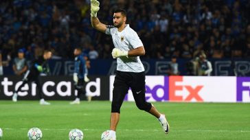 AEK: Νοκ-άουτ για έναν μήνα ο Στρακόσα
