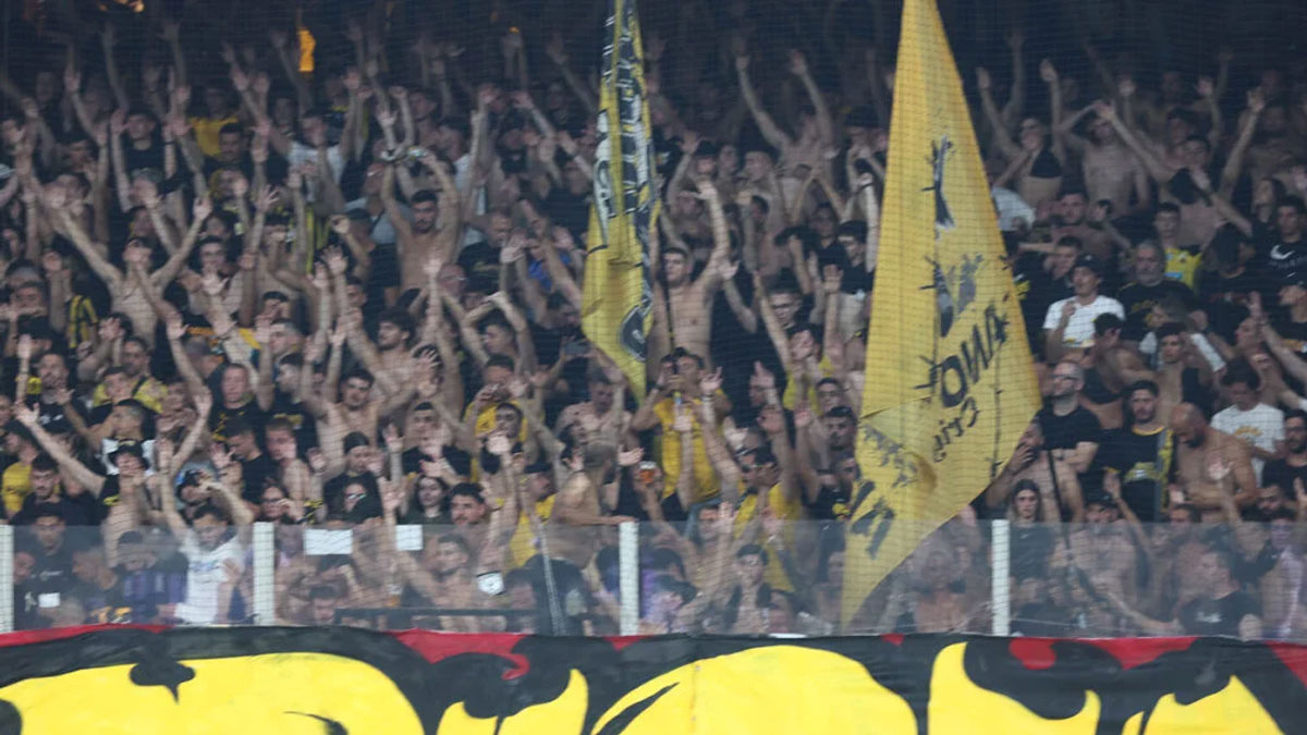 AEK: Oι κεραυνοί του Δία και η μυθολογία