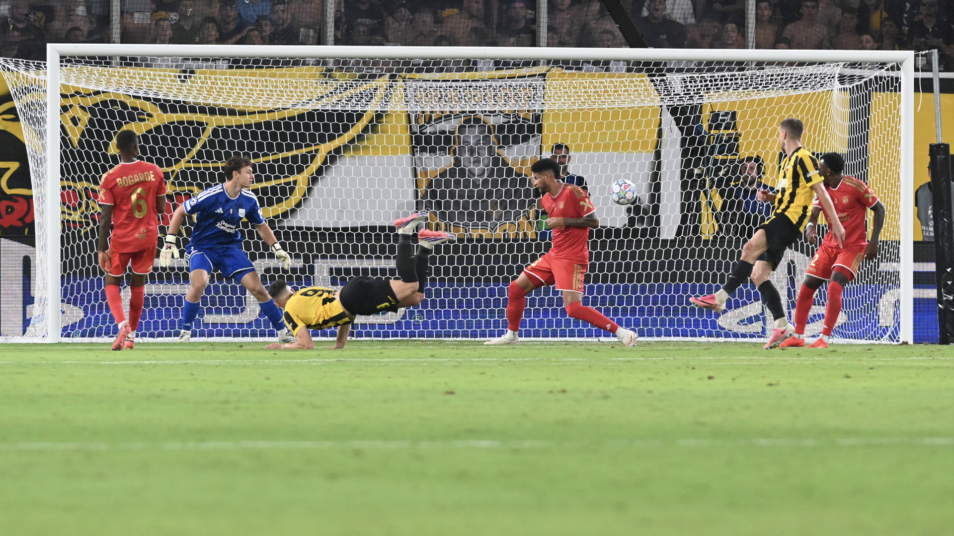 UEFA: «Σωστά ακυρώθηκε το γκολ του Γιόβιτς»