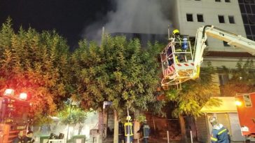 Έσβησε η φωτιά σε κατάστημα με υφάσματα στον Πειραιά