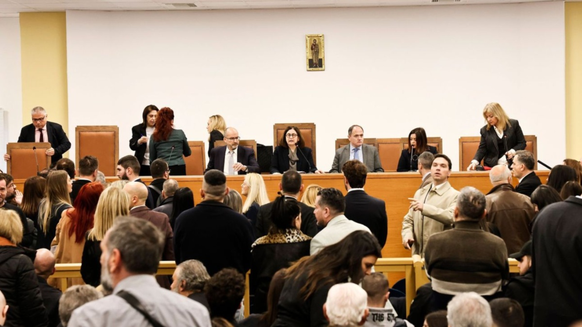 Τέμπη: Ολοκληρώθηκαν οι καταθέσεις των συγγενών των μηχανοδηγών Τέμπη: Ολοκληρώθηκαν οι καταθέσεις των συγγενών των μηχανοδηγών