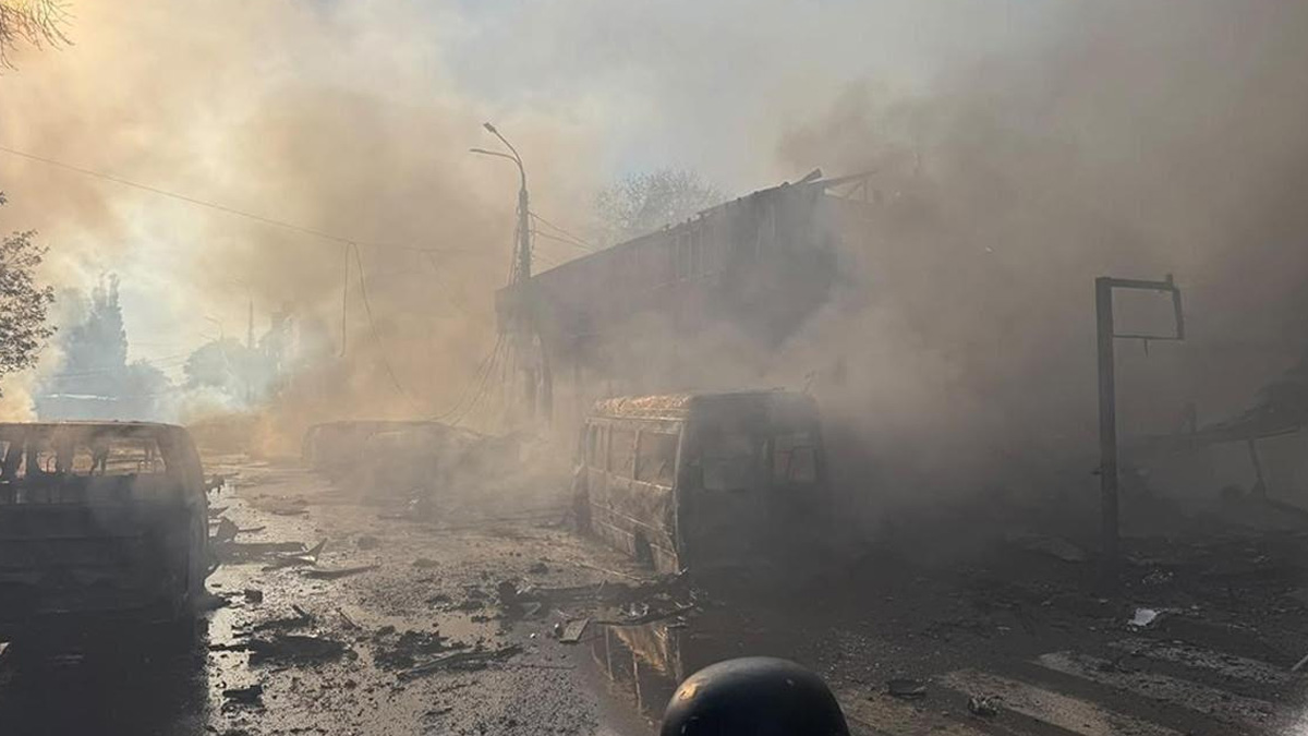 Ουκρανία: Τουλάχιστον πέντε νεκροί και 67 τραυματίες από ρωσικό πλήγμα σε εμπορικό κέντρο Ουκρανία: Τουλάχιστον πέντε νεκροί και 67 τραυματίες από ρωσικό πλήγμα σε εμπορικό κέντρο