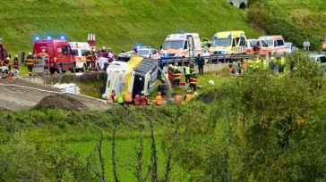 Ελβετία: Νεκροί και δεκάδες τραυματίες από ανατροπή τουριστικού λεωφορείου