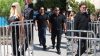 Γιώργος Μαζωνάκης: Όλοι οι επώνυμοι που βρίσκονται στην κηδεία του στη Νίκαια