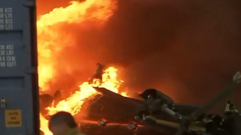 Λος Άντζελες: Ελικόπτερο με δημοσιογράφους συνετρίβη ενώ μετέδιδε εικόνες από τροχαίο Λος Άντζελες: Ελικόπτερο με δημοσιογράφους συνετρίβη ενώ μετέδιδε εικόνες από τροχαίο