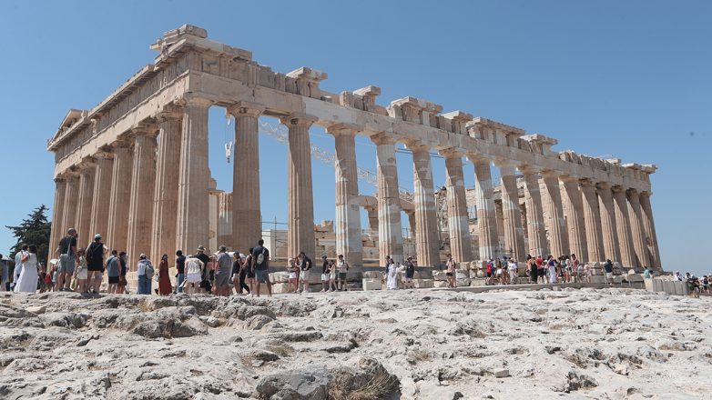 Άγγλος μαθηματικός καταρρίπτει τις οπτικές ψευδαισθήσεις του Παρθενώνα Άγγλος μαθηματικός καταρρίπτει τις οπτικές ψευδαισθήσεις του Παρθενώνα