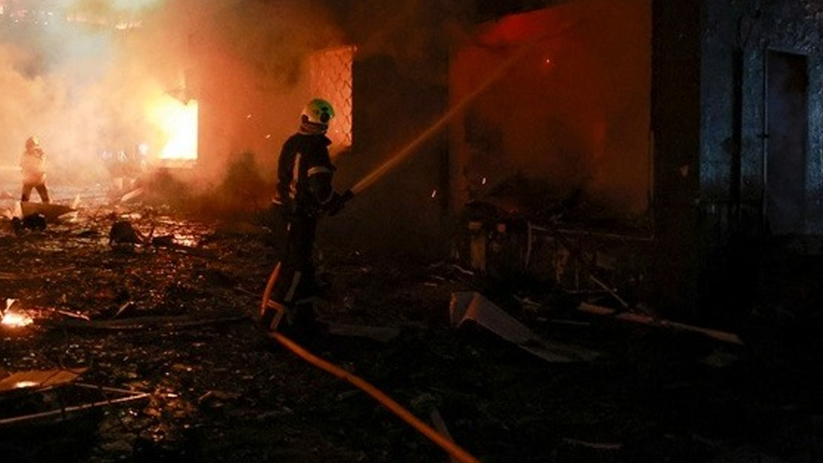Πυραυλικό σφυροκόπημα της Ρωσίας στο Κίεβο